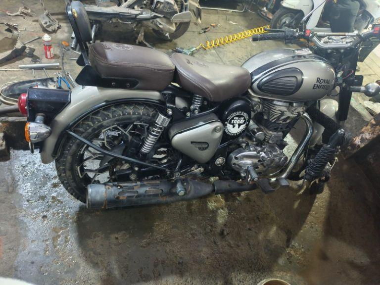 Royal Enfield Meteor 350 Fireball 2024