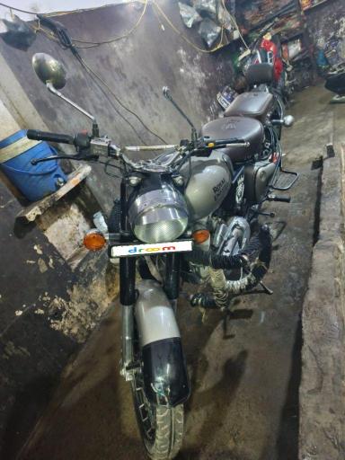 Royal Enfield Meteor 350 Fireball 2024
