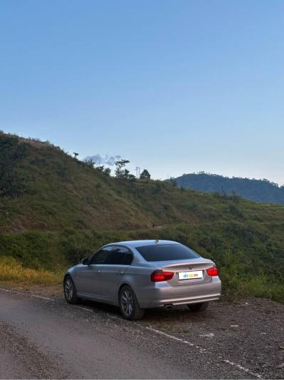 BMW 3 Series 320d 2011