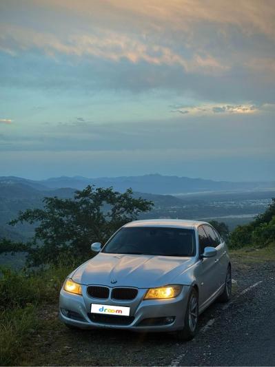 BMW 3 Series 320d 2011