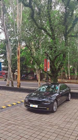 BMW 7 Series 750Li 2009