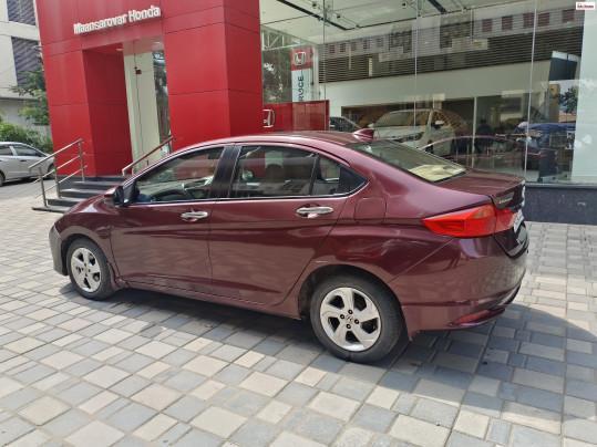 Honda City 1.5 V I-VTEC EXCLUSIVE 2015