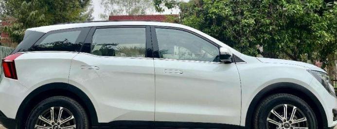 Mahindra XUV700 AX 7 Diesel AT Luxury Pack 7 STR 2022