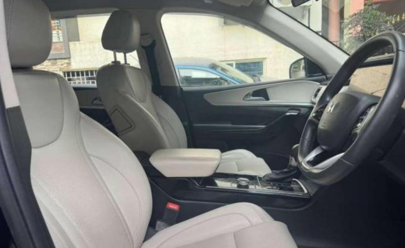 Mahindra XUV700 AX 7 Diesel AT Luxury Pack 7 STR 2022