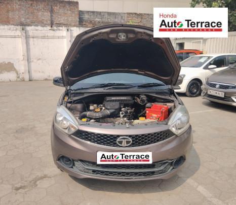 Tata Tiago Revotron XT 2017