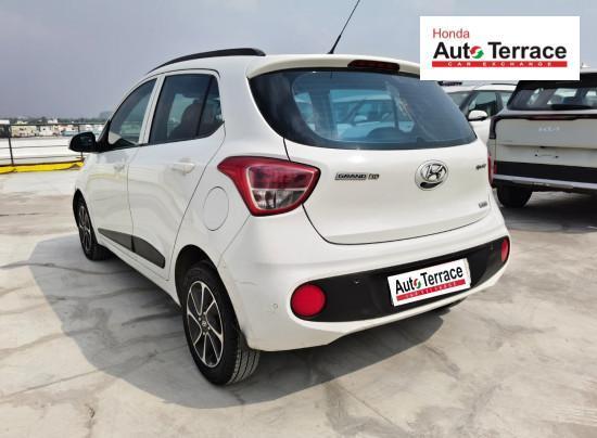 Hyundai Grand i10 1.2 Sportz (O) AT 2017