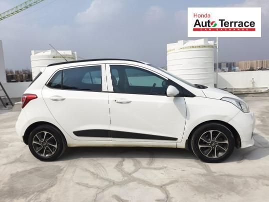 Hyundai Grand i10 1.2 Sportz (O) AT 2017
