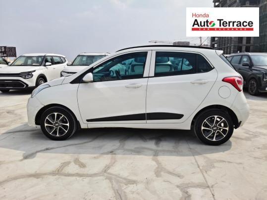 Hyundai Grand i10 1.2 Sportz (O) AT 2017