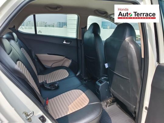 Hyundai Grand i10 1.2 Sportz (O) AT 2017