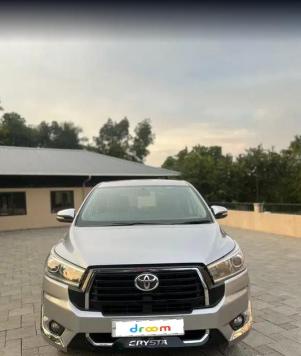 Toyota Innova Crysta 2.8 ZX AT 7 STR 2016