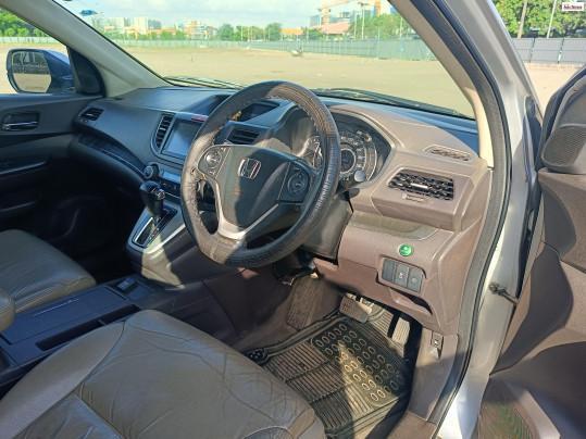 Honda CR-V 2.4L 4WD AT 2015