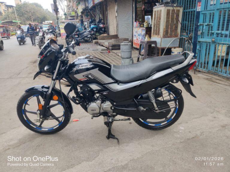 Hero Super Splendor Drum Black and Accent 2024