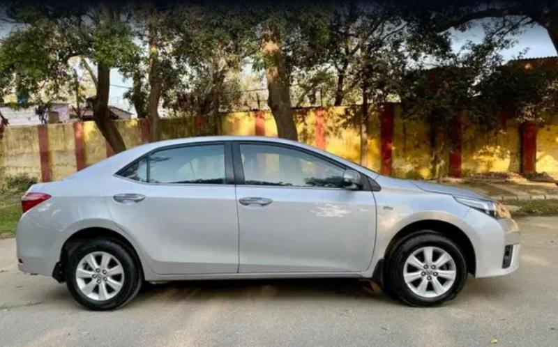 Toyota Corolla Altis 1.8 G AT 2016