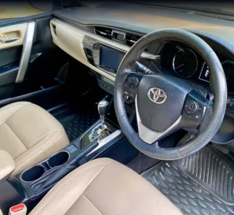 Toyota Corolla Altis 1.8 G AT 2016