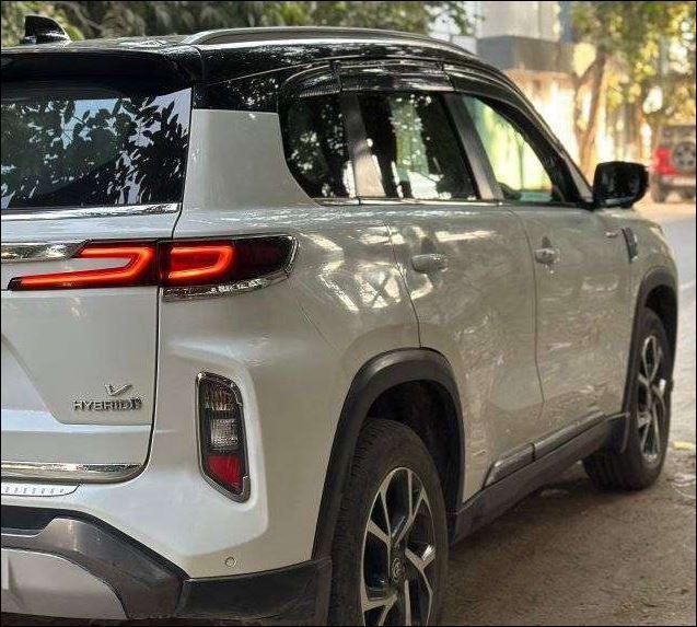 Toyota Urban Cruiser Hyryder V Hybrid 2024