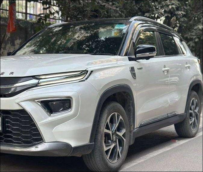 Toyota Urban Cruiser Hyryder V Hybrid 2024