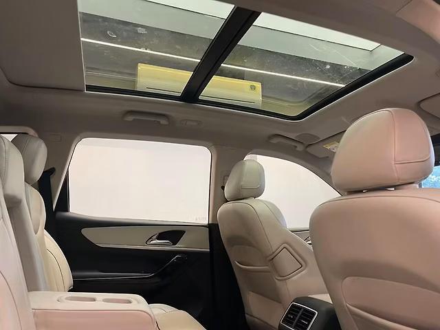 Mahindra XUV700 AX 7 Diesel AT AWD Luxury Pack 7 STR 2022