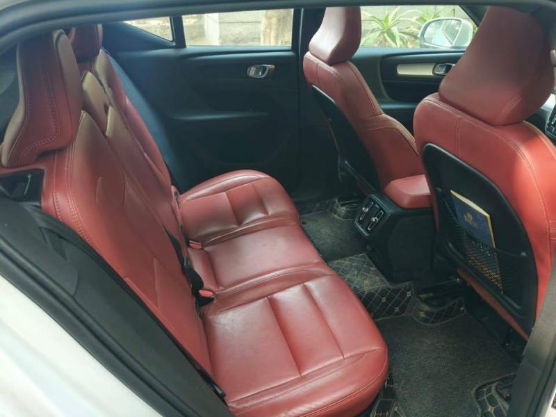 Volvo XC40 D4 Momentum 2019