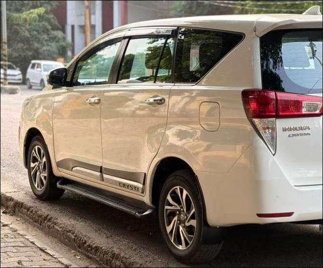 Toyota Innova Crysta 2.4 G 7 STR 2022
