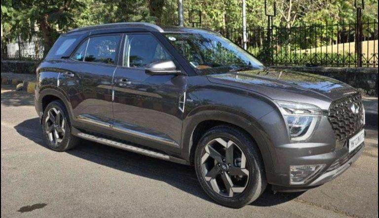 Hyundai Alcazar Signature (O) 6 STR 1.5 Diesel AT 2022