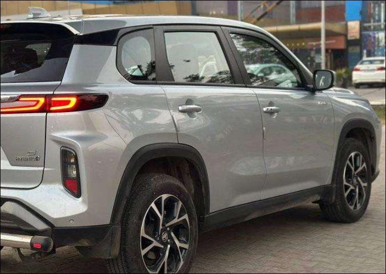 Toyota Urban Cruiser Hyryder S Hybrid 2025