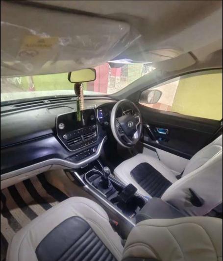 Tata Safari XT Diesel 2021