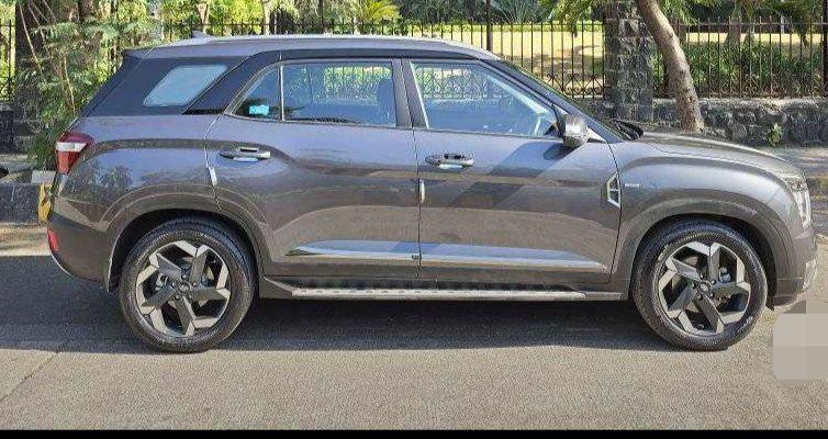 Hyundai Alcazar Signature (O) 6 STR 1.5 Diesel AT 2022