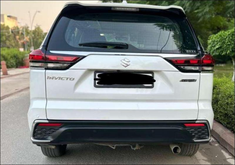 Maruti Suzuki Invicto Alpha Plus 7 STR 2023