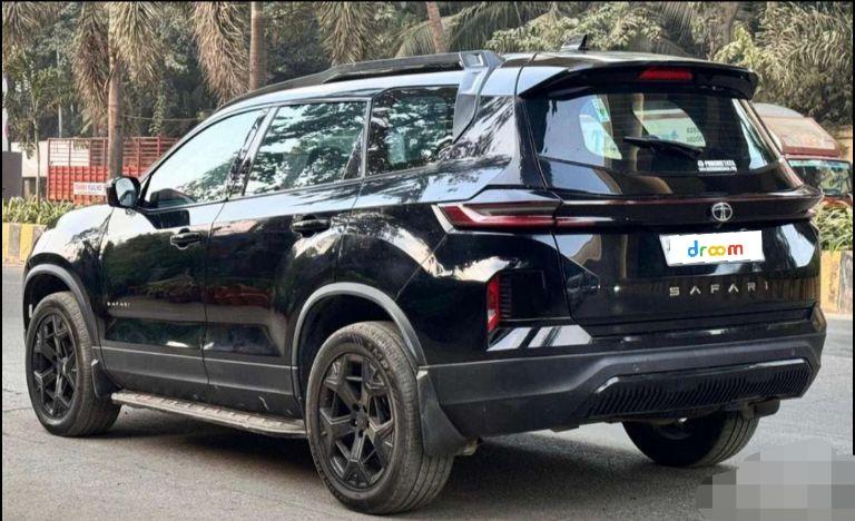Tata Safari Adventure Plus Dark Edition AT 2024
