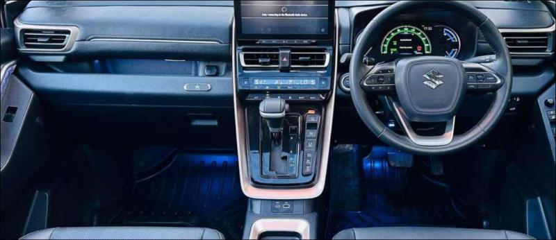 Maruti Suzuki Invicto Alpha Plus 7 STR 2023