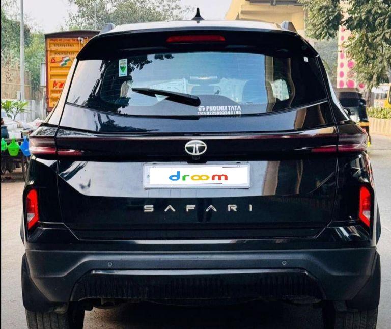 Tata Safari Adventure Plus Dark Edition AT 2024