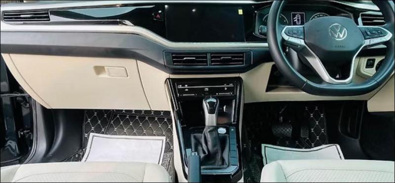 Volkswagen Virtus Highline 1.0L TSI AT 2024