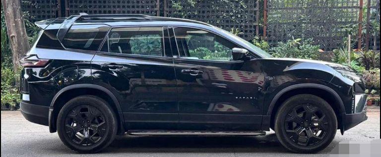 Tata Safari Adventure Plus Dark Edition AT 2024