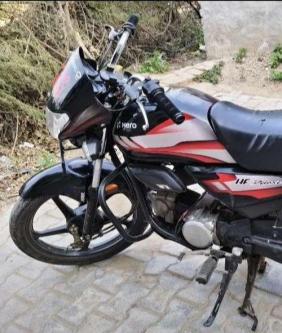 Hero HF Deluxe Self Alloy 100cc 2024