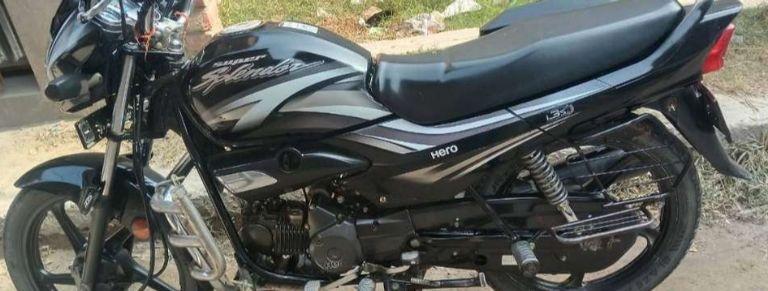 Hero Super Splendor Self Drum Alloy 125cc 2023
