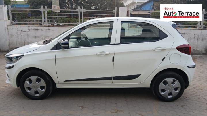 Tata Tiago Revotron XT 2022