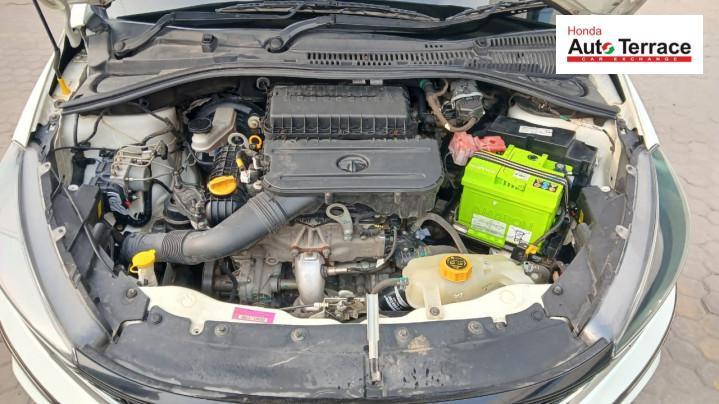 Tata Tiago Revotron XT 2022