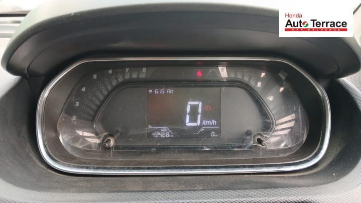 Tata Tiago Revotron XT 2022