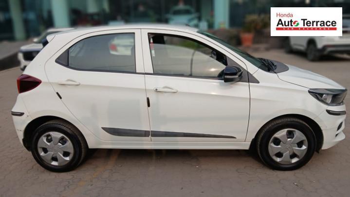 Tata Tiago Revotron XT 2022