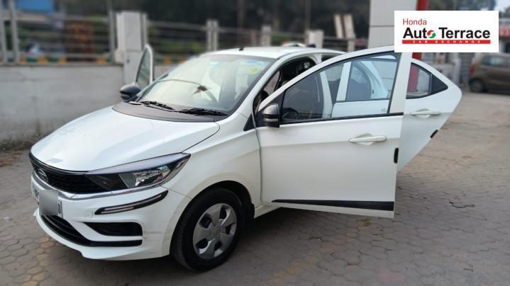Tata Tiago Revotron XT 2022
