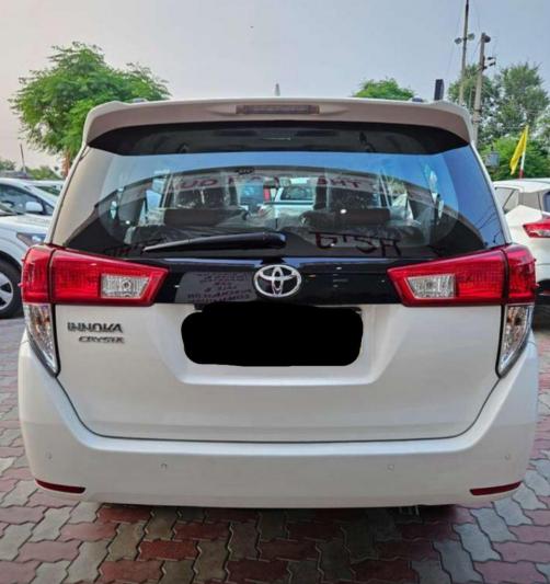 Toyota Innova Crysta 2.4 GX 7 STR 2023