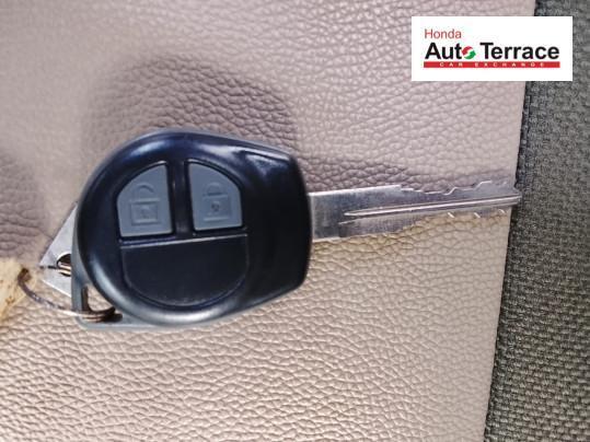 Maruti Suzuki Swift DZire VXi 2013