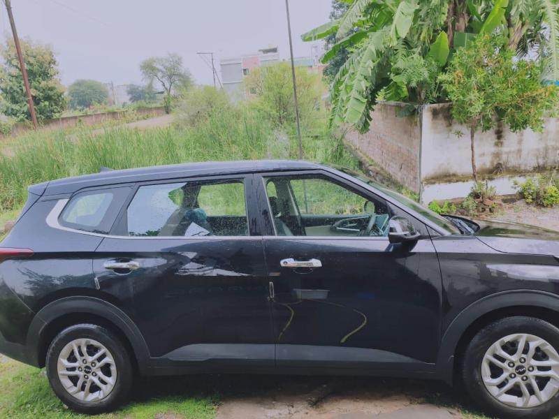 Kia Carens Premium (O) 1.5 Diesel MT 7 STR 2025