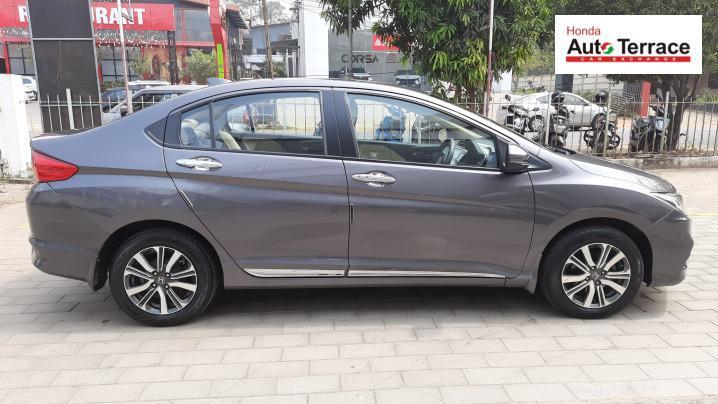 Honda City V MT AVN 2018