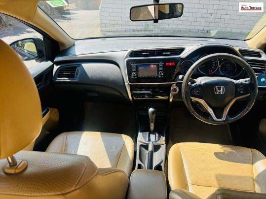 Honda Jazz V CVT i-VTEC 2015