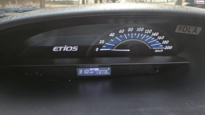 Toyota Etios Liva GD 2013