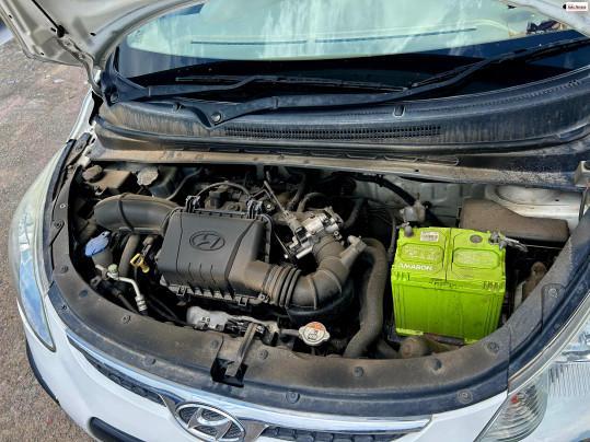 Hyundai i10 Sportz 1.2 2011