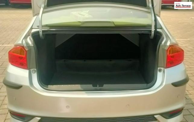 Honda City V MT AVN 2018