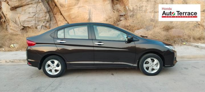 Honda City V MT AVN 2015