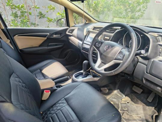 Honda Jazz VX CVT i-VTEC 2020